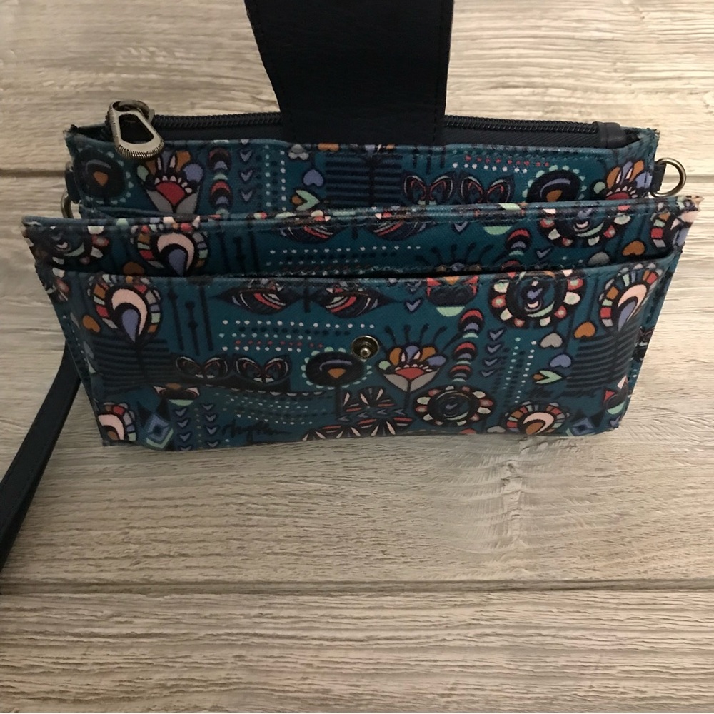 SAKROOTS Wristlet / Crossbody - Picture 7 of 10